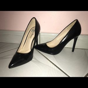 Classic / classy small heels